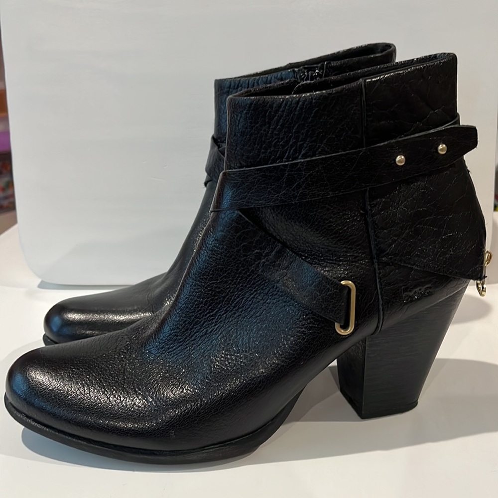 NWOT Size 11 Black Leather Boots
